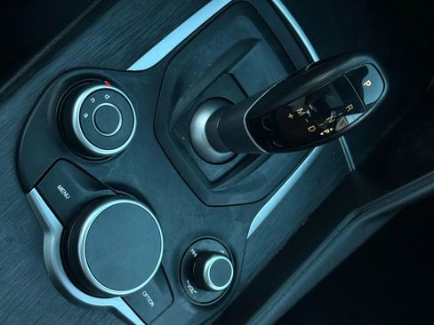 Used 2019 Alfa Romeo Giulia AWD image 31