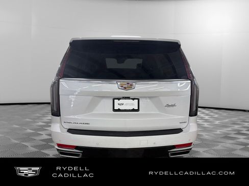 Used 2022 Cadillac Escalade Premium Luxury w/ Performance Package AWD/4WD image 4
