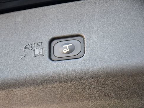 New 2026 Lincoln Nautilus Premier AWD/4WD image 21