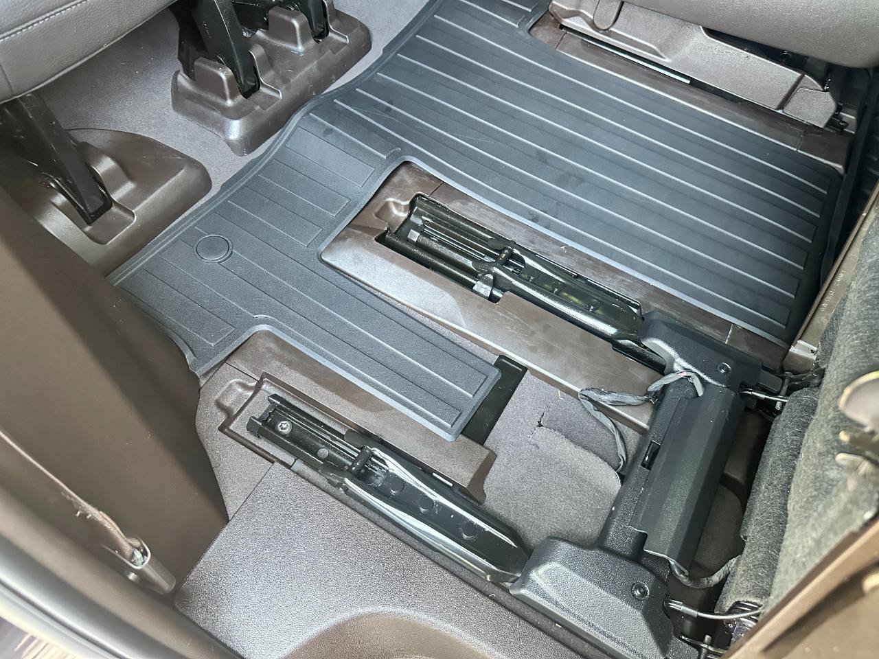 Used 2023 GMC Yukon Denali w/ LPO, Floor Liner Package RWD image 28