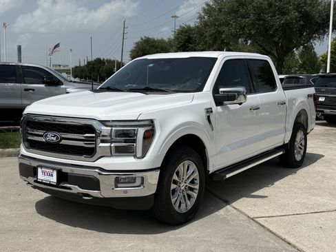 Used 2024 Ford F150 Lariat w/ FX4 Off-Road Package AWD/4WD image 10