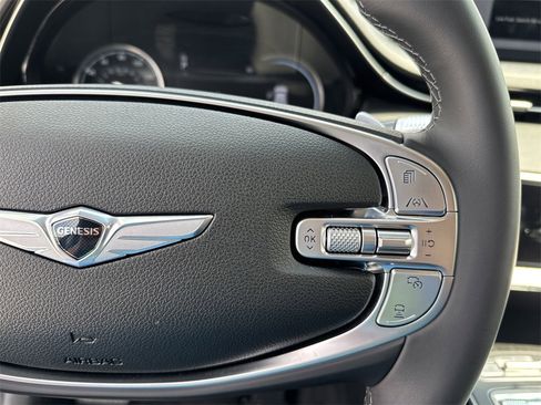 Used 2025 Genesis GV70 2.5T image 16