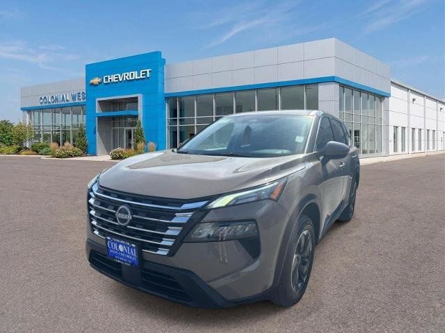 Used 2025 Nissan Rogue SV AWD/4WD image 1
