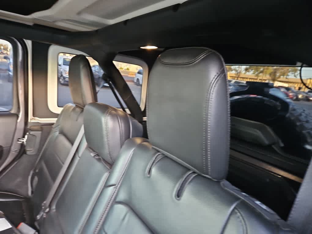 Used 2020 Jeep Wrangler Unlimited Sahara AWD/4WD image 12