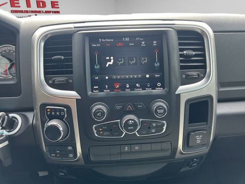 Used 2019 RAM 1500 Classic SLT w/ Luxury Group AWD/4WD image 18