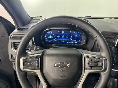 Used 2023 Chevrolet Tahoe Z71 w/ Luxury Package image 21