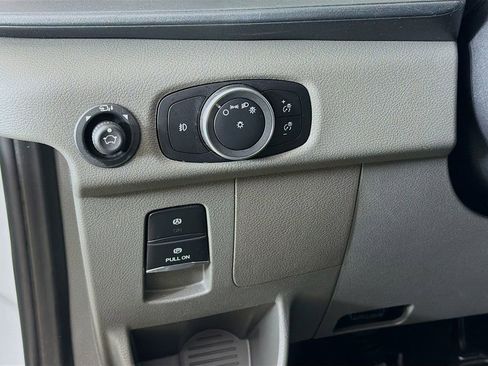 Used 2023 Ford Transit 350 XLT image 29