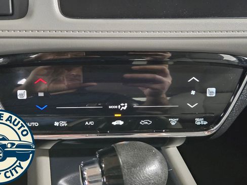 Used 2019 Honda HR-V EX image 16