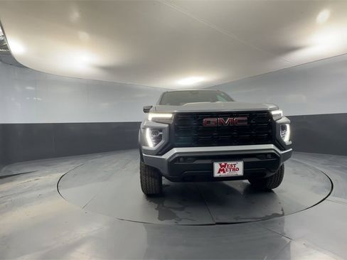 New 2025 GMC Canyon Elevation w/ Convenience Package image 8