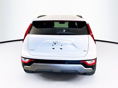 Certified 2023 Kia Niro EX Touring FWD image 6