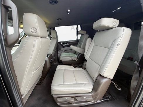 Used 2021 Chevrolet Suburban Z71 w/ Z71 Off-Road Package image 28