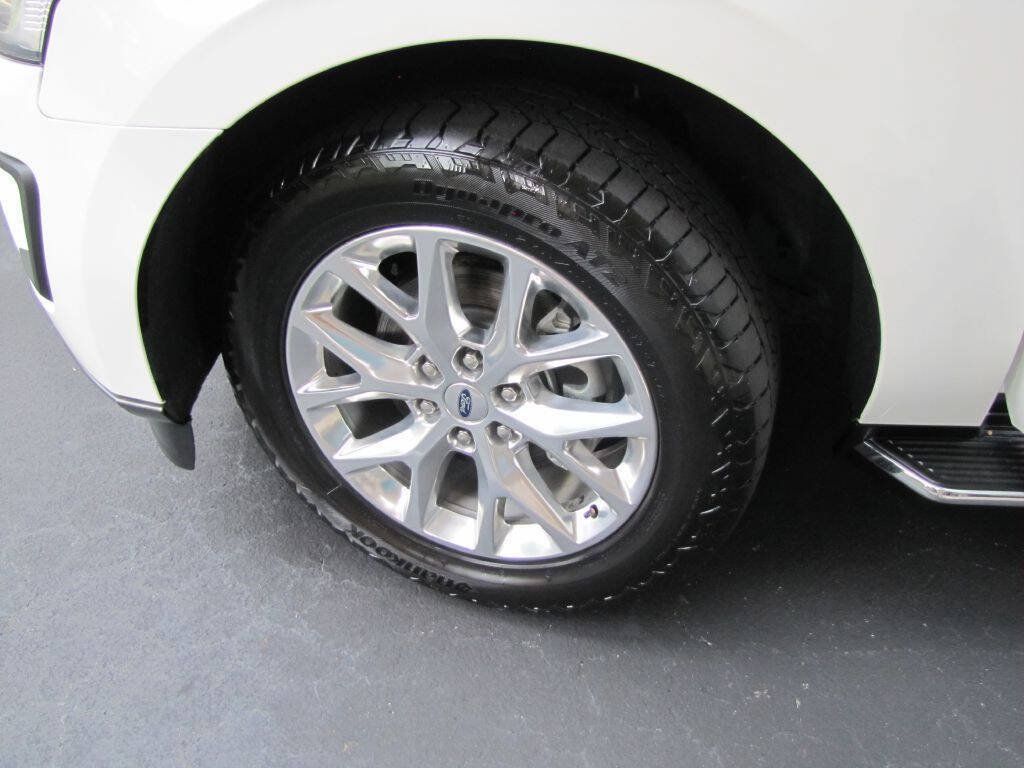 Used 2021 Ford Expedition XLT RWD image 28
