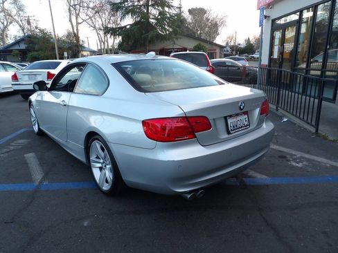 Used 2011 BMW 328i Coupe image 4