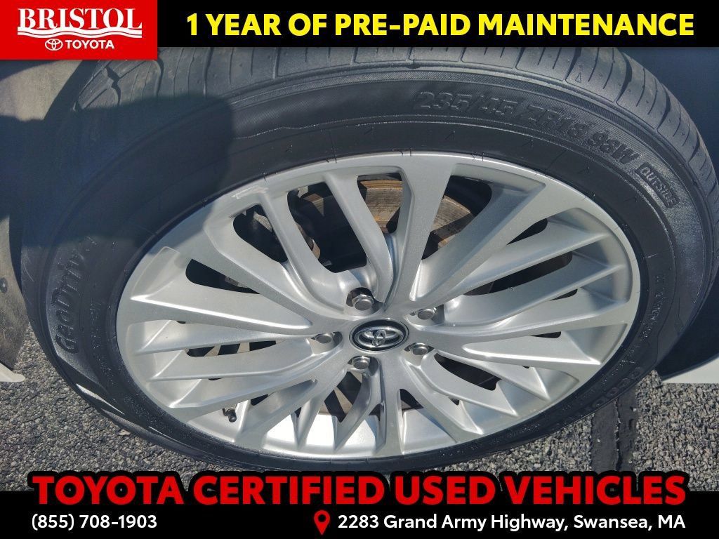 Certified 2019 Toyota Camry XLE FWD image 10