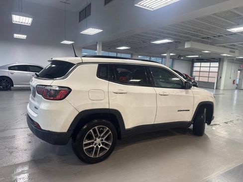 Used 2017 Jeep Compass Latitude FWD image 24