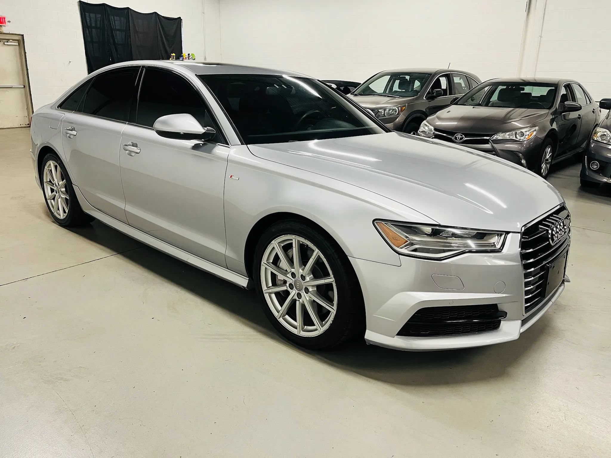 Used 2017 Audi A6 2.0T Premium Plus w/ Premium Plus Package AWD/4WD image 4