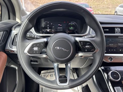 Certified 2023 Jaguar I-PACE HSE AWD/4WD image 15