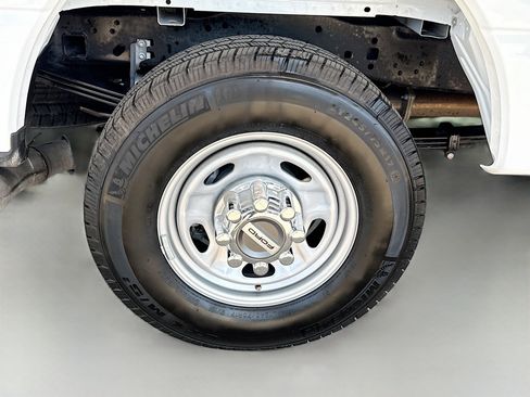 Used 2023 Ford F350 XL w/ XL Chrome Package image 31