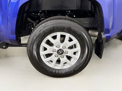 Used 2024 Toyota Tacoma SR5 image 28
