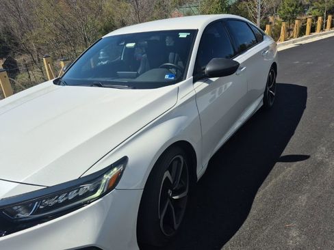 Used 2019 Honda Accord Sport image 1