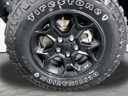 Used 2023 Jeep Wrangler Unlimited w/ Sun & Screen Package AWD/4WD image 32