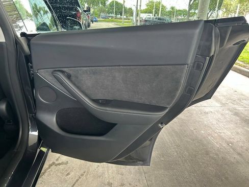 Used 2024 Tesla Model Y Long Range RWD image 28