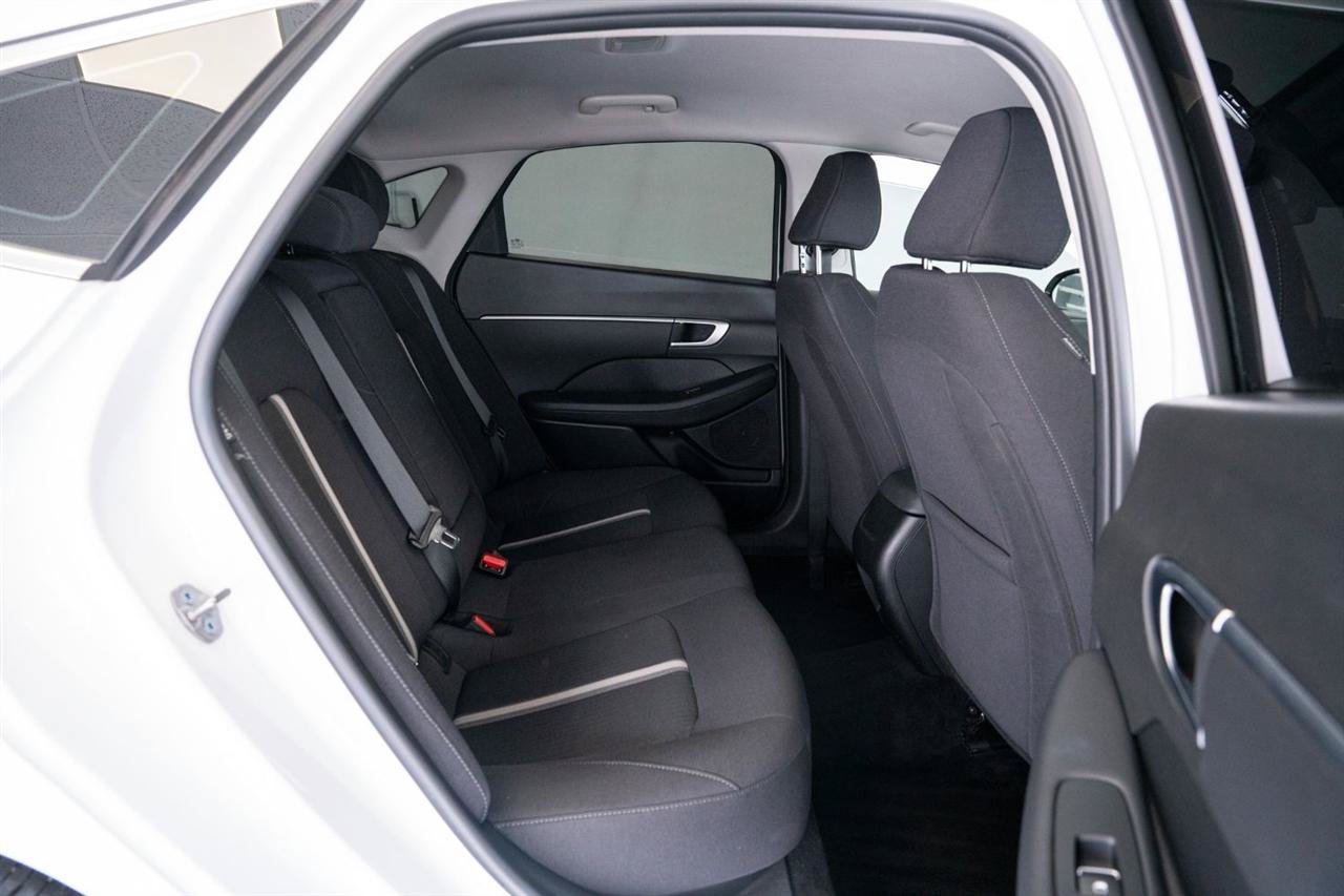 Used 2025 Hyundai Sonata SEL FWD image 18