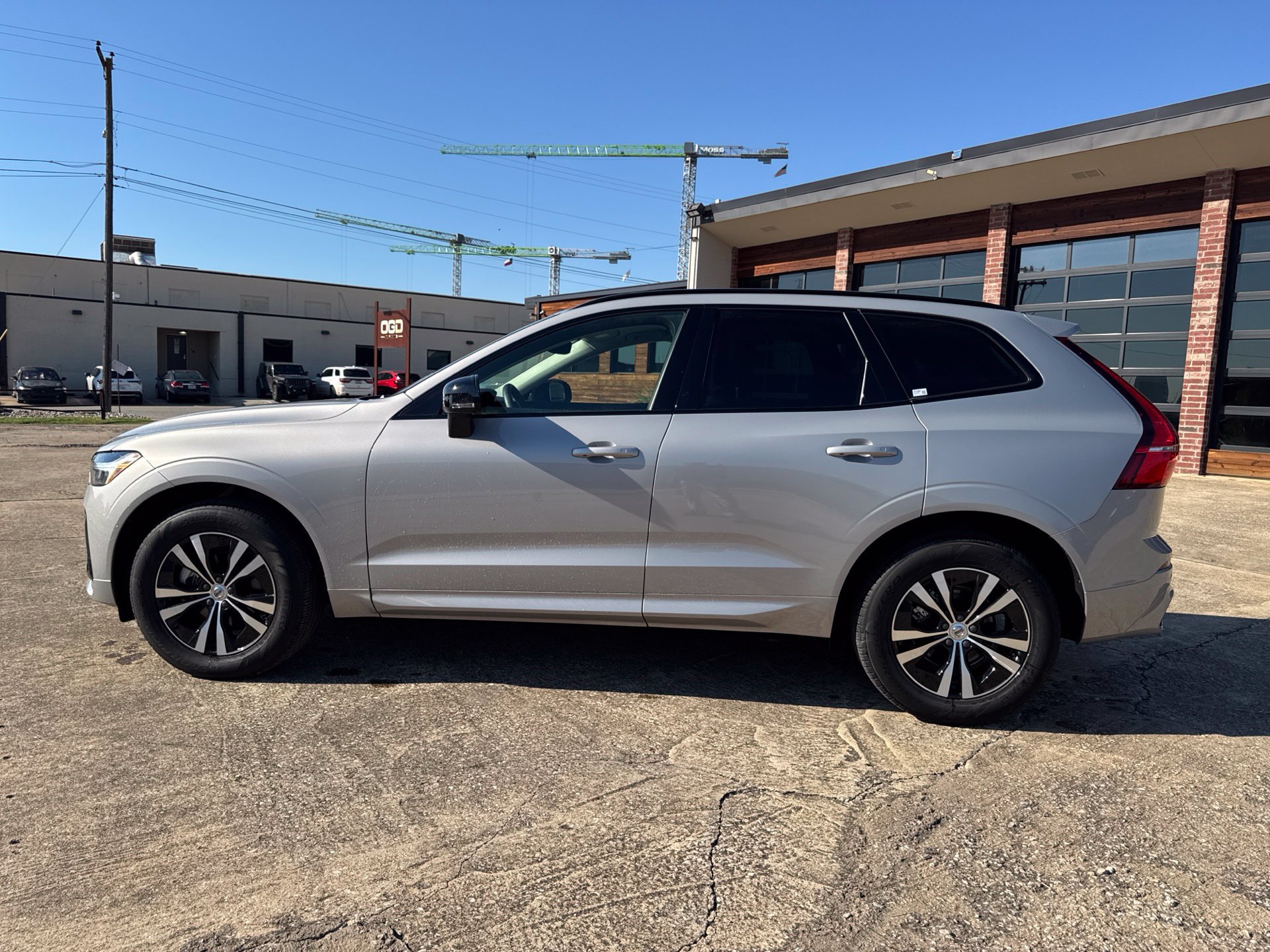 Used 2024 Volvo XC60 B5 Core AWD/4WD image 8