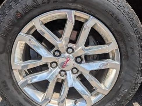 Used 2019 GMC Sierra 1500 SLT w/ SLT Premium Package AWD/4WD image 9