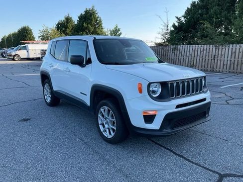 Used 2023 Jeep Renegade Latitude AWD/4WD image 1