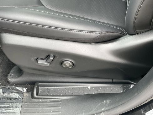New 2026 Chrysler Voyager LX FWD image 12