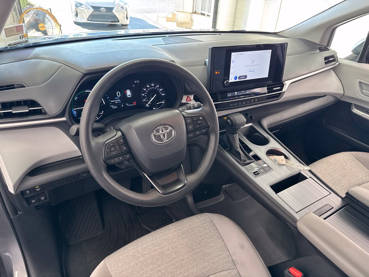Certified 2026 Toyota Sienna LE AWD/4WD image 17