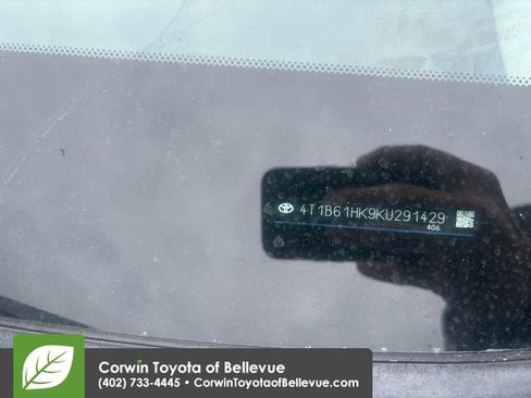 Used 2019 Toyota Camry XSE FWD image 37