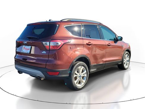 Used 2018 Ford Escape SE image 4
