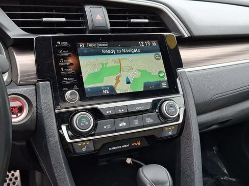 Used 2019 Honda Civic Touring image 16