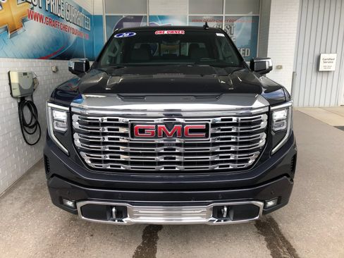 Used 2026 GMC Sierra 1500 Denali AWD/4WD image 2