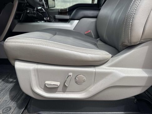 Used 2018 Ford F150 Lariat w/ Trailer Tow Package image 16