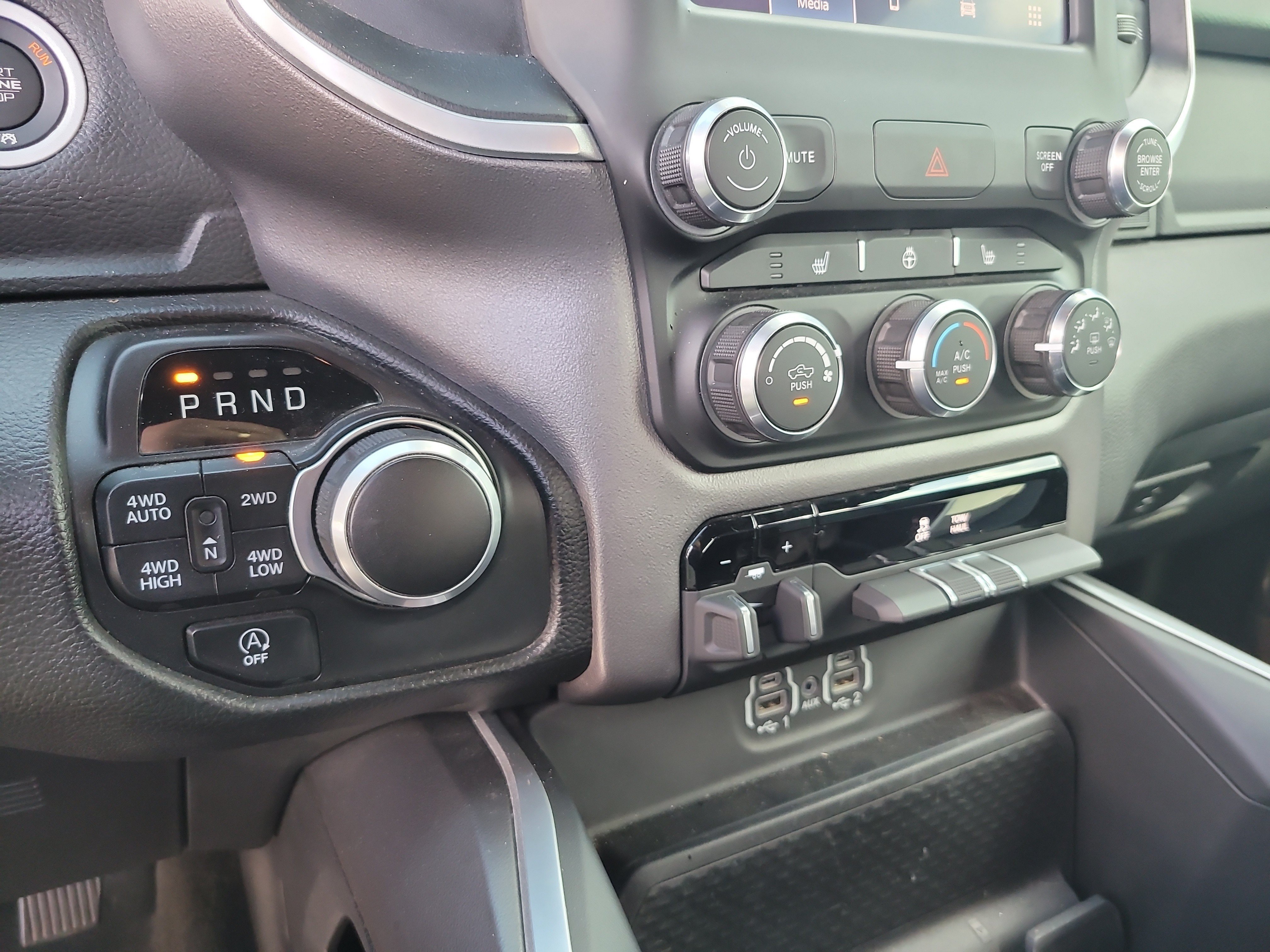 Used 2023 RAM 1500 Big Horn AWD/4WD image 24