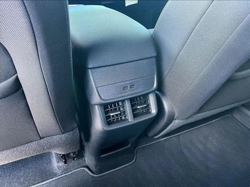 Certified 2025 Chevrolet Equinox LT w/ Safety and Technology Package FWD image 24
