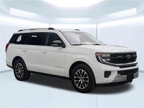 Used 2025 Ford Expedition Platinum AWD/4WD image 9