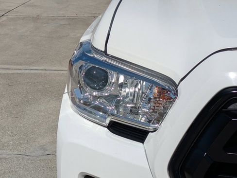 Used 2023 Toyota Tacoma SR image 9