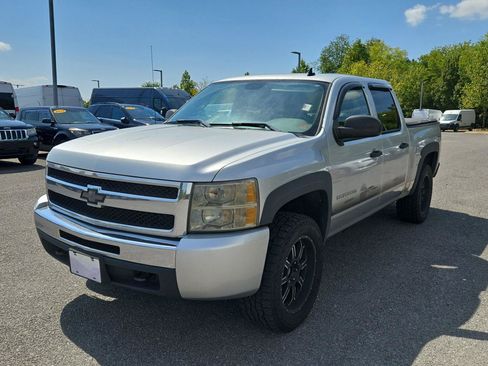 Used 2011 Chevrolet Silverado 1500 LS AWD/4WD image 3