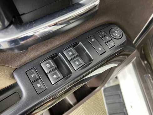Used 2015 GMC Sierra 2500 Denali w/ Duramax Plus Package AWD/4WD image 19
