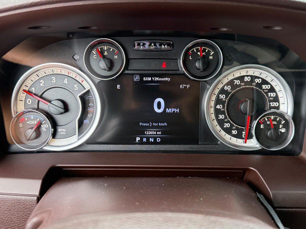 Used 2015 RAM 3500 Laramie w/ Convenience Group AWD/4WD image 22