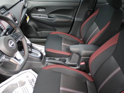 New 2025 Nissan Versa SR w/ Trunk Package image 10