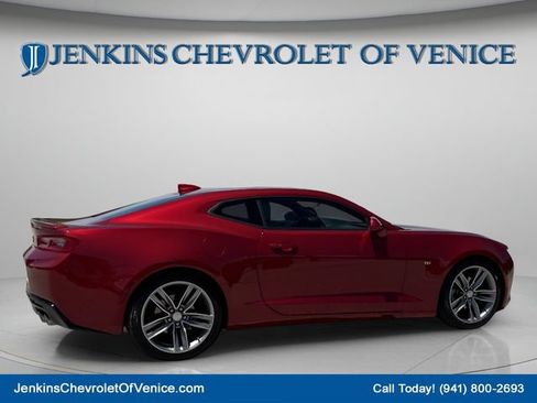 Used 2017 Chevrolet Camaro LT RWD image 4