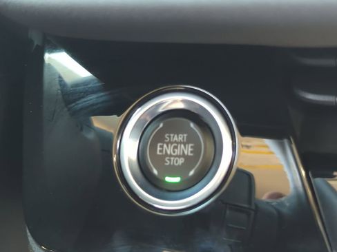 Used 2025 Buick Envision Sport Touring image 17