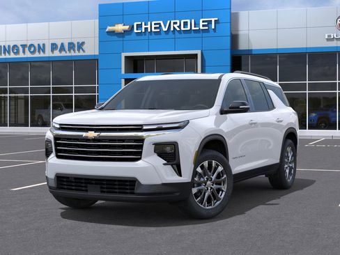 New 2026 Chevrolet Traverse LT image 6