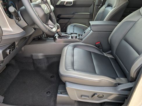 New 2026 Ford Bronco Outer Banks AWD/4WD image 15