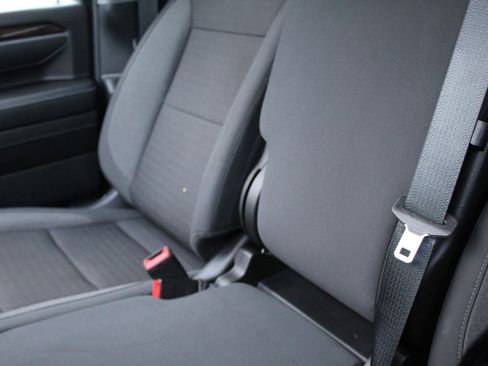 Used 2025 GMC Sierra 3500 SLE w/ SLE Value Package image 36